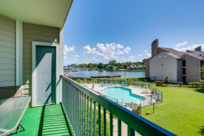 Lake Conroe Condo with Pool Access and Balcony!
